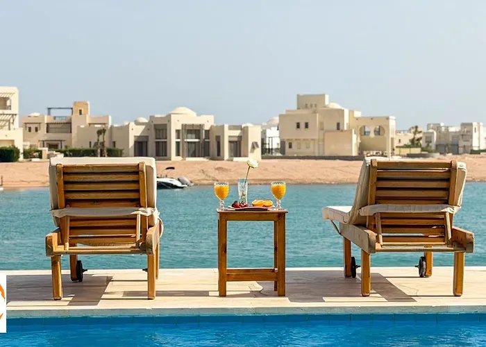 Villa Heated Pool 4br Villa, Lagoon Front, Ancient Sands - Ollystays *