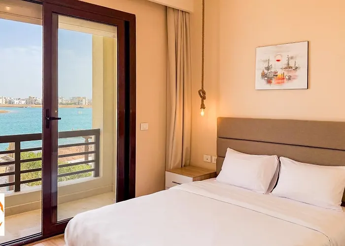Villa Heated Pool 4br Villa, Lagoon Front, Ancient Sands - Ollystays