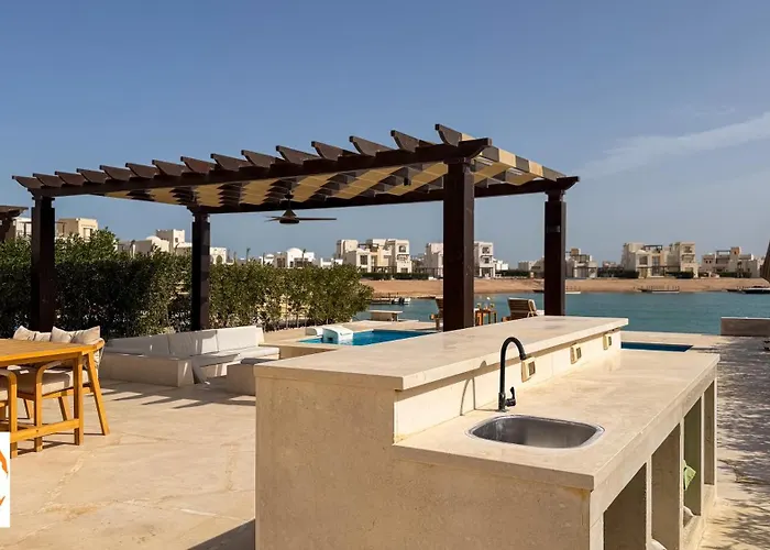 Villa Heated Pool 4br Villa, Lagoon Front, Ancient Sands - Ollystays