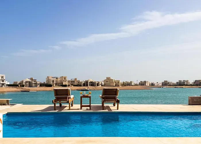 Heated Pool 4br Villa, Lagoon Front, Ancient Sands - Ollystays